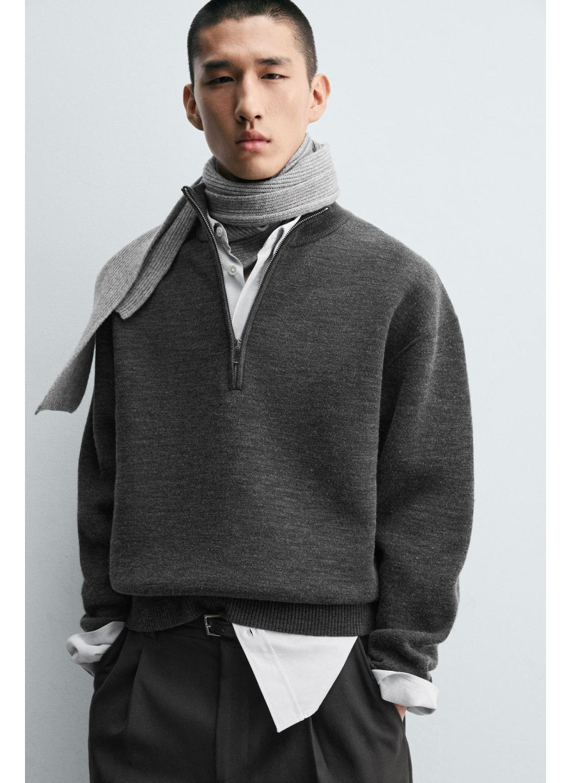Джемпер с застежкой на молнии до четверти Джемпер с застежкой на молнии до четверти