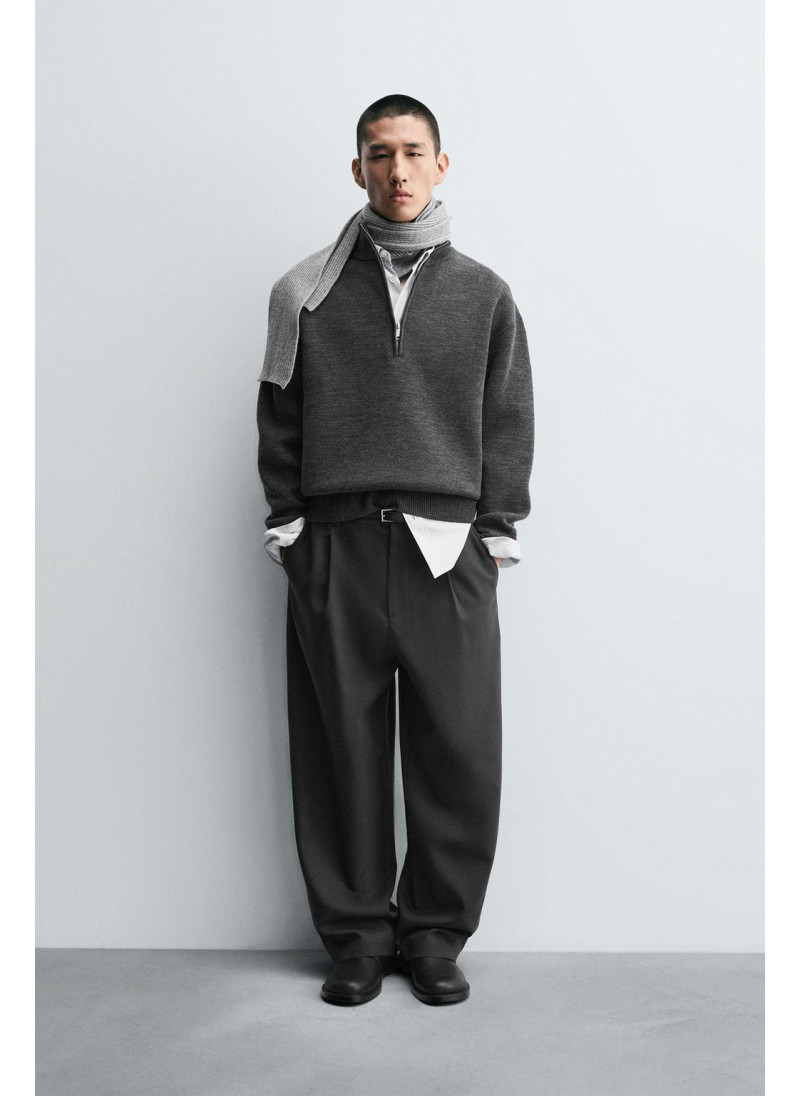 Джемпер с застежкой на молнии до четверти Джемпер с застежкой на молнии до четверти