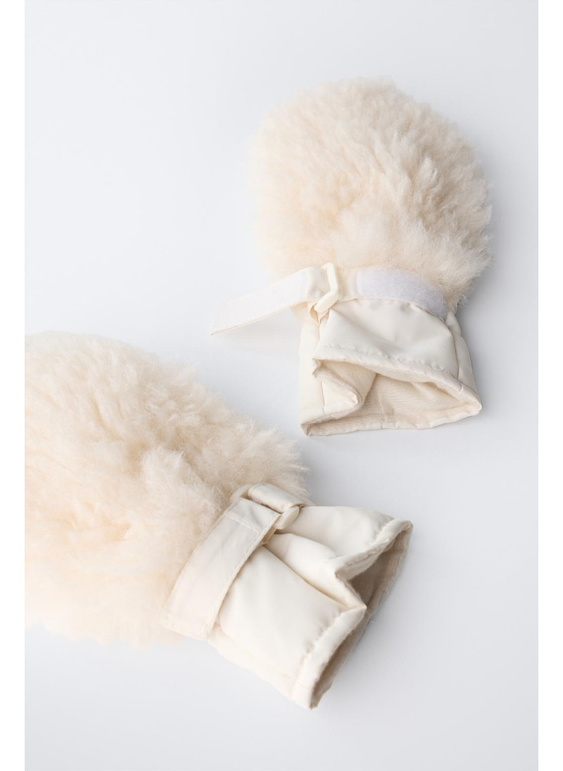 Митенки из искусственного курчавого меха - коллекция лыжной одежды Митенки из искусственного курчавого меха - коллекция лыжной одежды