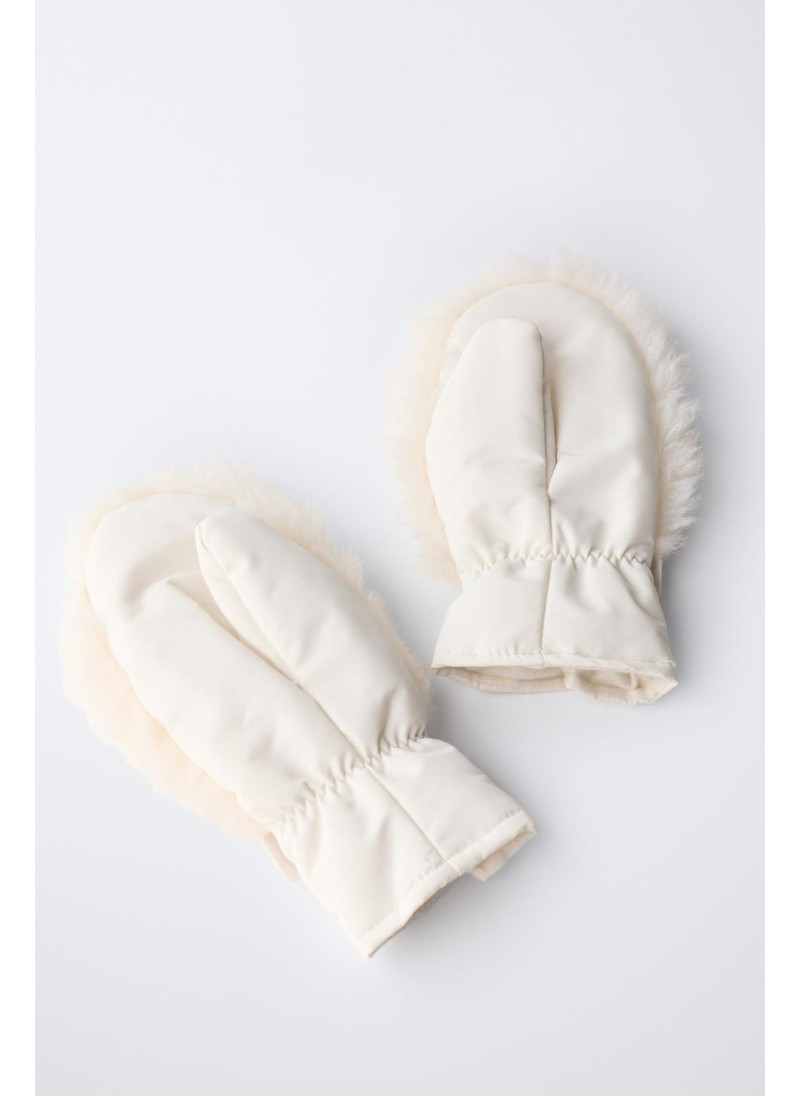 Митенки из искусственного курчавого меха - коллекция лыжной одежды Митенки из искусственного курчавого меха - коллекция лыжной одежды