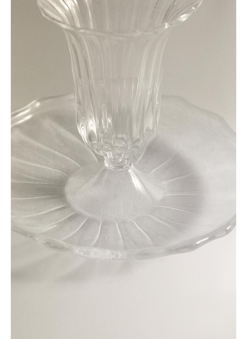 Свечдержатель из прозрачного стекла Свечдержатель из прозрачного стекла