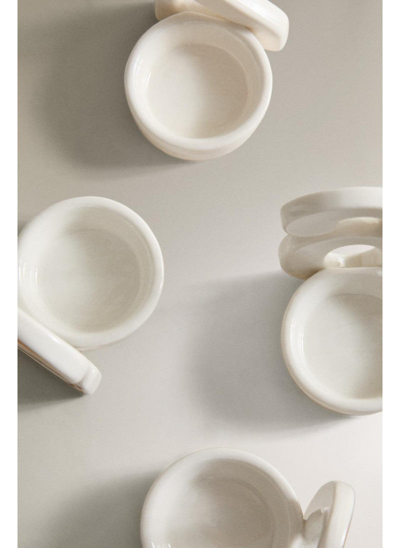 Набор из 2026 рождественских фарфоровых подсвечников (набор из 4 штук) Набор из 2026 рождественских фарфоровых подсвечников (набор из 4 штук)