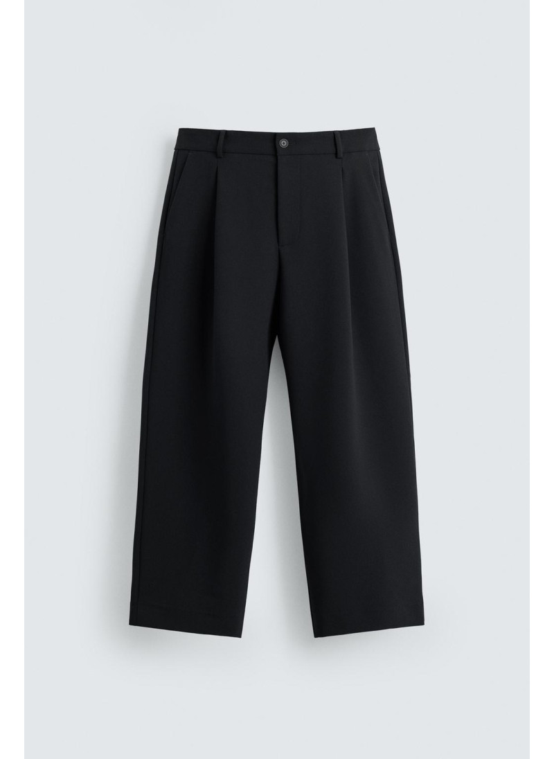 Брюки прямого кроя с защипами Брюки прямого кроя с защипами