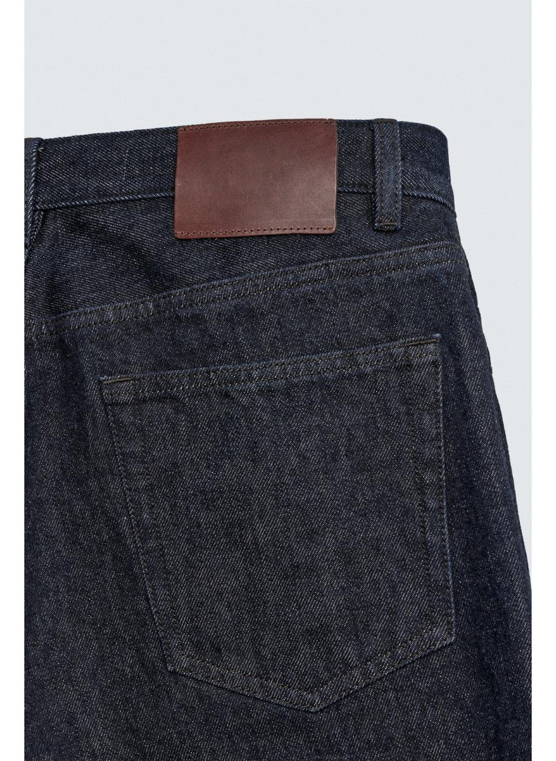 Джинсы прямого кроя Джинсы прямого кроя