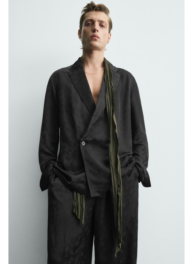 СТРУЯЩИЙСЯ КОСТЮМНЫЙ БЛЕЙЗЕР ИЗ ЖАККАРДА ПЕЙСЛИ - LIMITED EDITION СТРУЯЩИЙСЯ КОСТЮМНЫЙ БЛЕЙЗЕР ИЗ ЖАККАРДА ПЕЙСЛИ - LIMITED EDITION