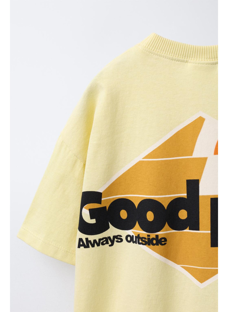 ФУТБОЛКА С НАШИВКОЙ И ПРИНТОМ ФУТБОЛКА С НАШИВКОЙ И ПРИНТОМ