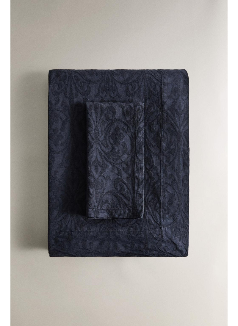 Скатерть с цветочным джаккардовым узором Скатерть с цветочным джаккардовым узором