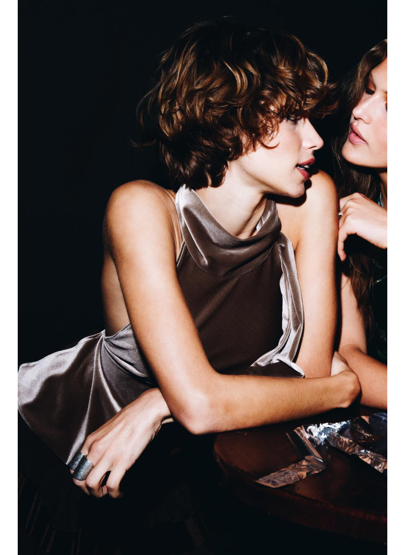 Топ с асимметричным подбородком Топ с асимметричным подбородком