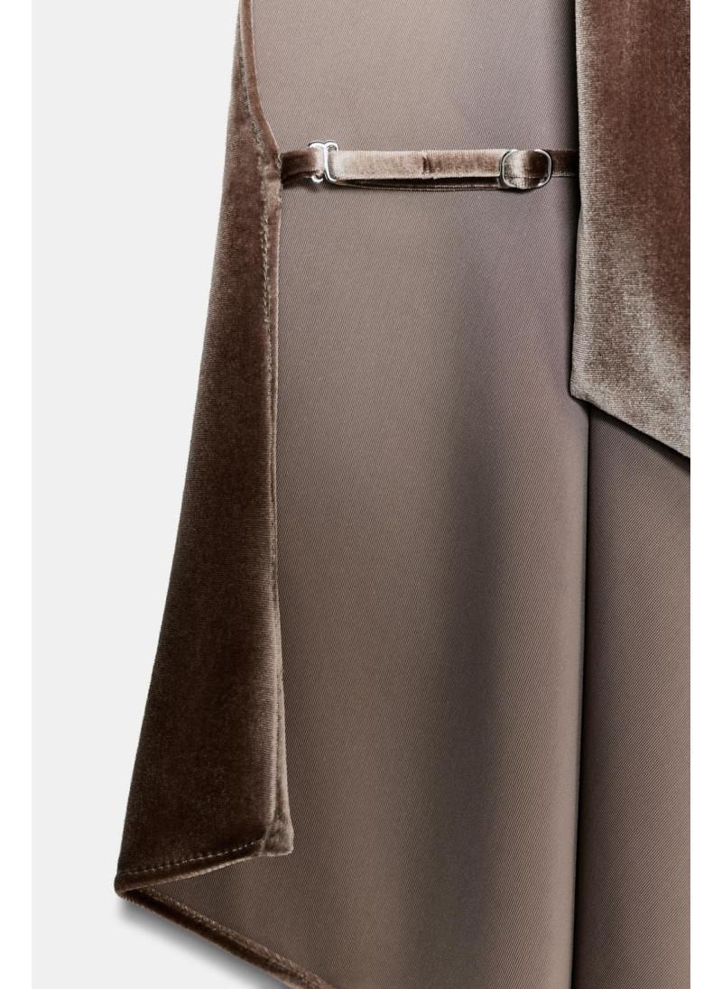 Топ с асимметричным подбородком Топ с асимметричным подбородком