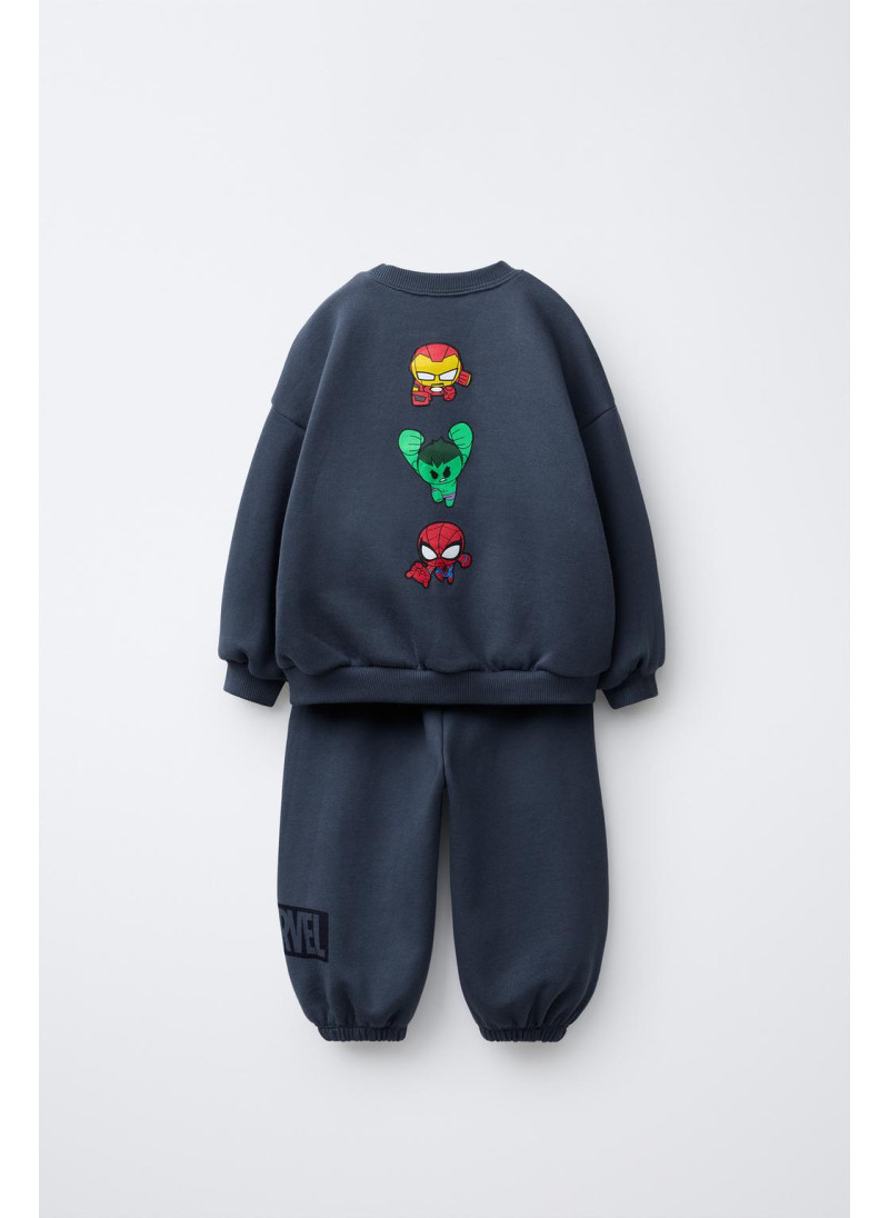 Кофта с капюшоном и брюки в комплекте the avengers © marvel Кофта с капюшоном и брюки в комплекте the avengers © marvel