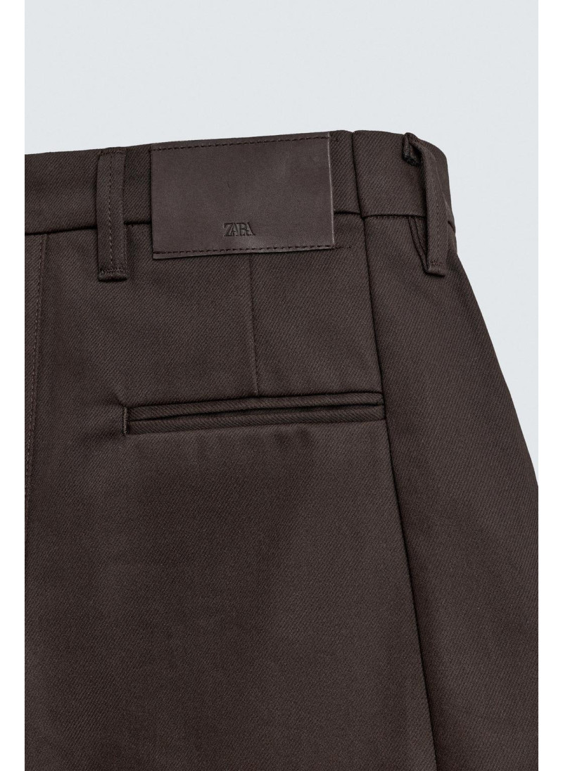 Широкие брюки-чино с защипами Широкие брюки-чино с защипами