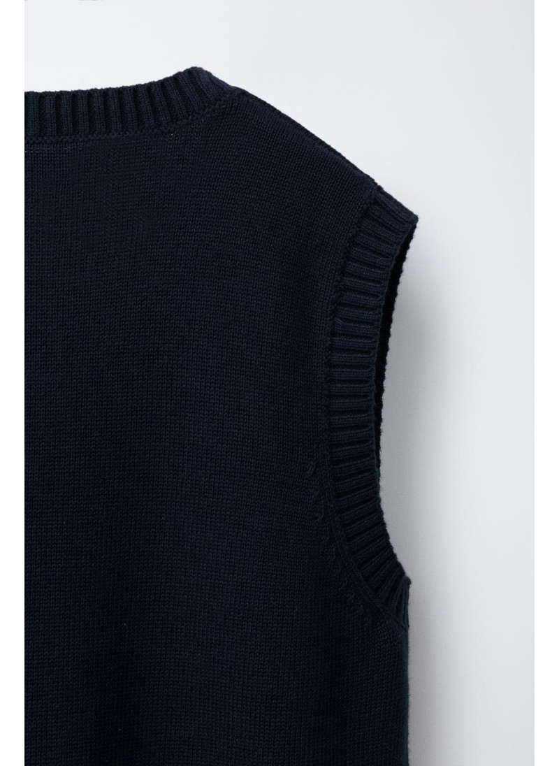 ТРИКОТАЖНЫЙ ЖИЛЕТ ТРИКОТАЖНЫЙ ЖИЛЕТ