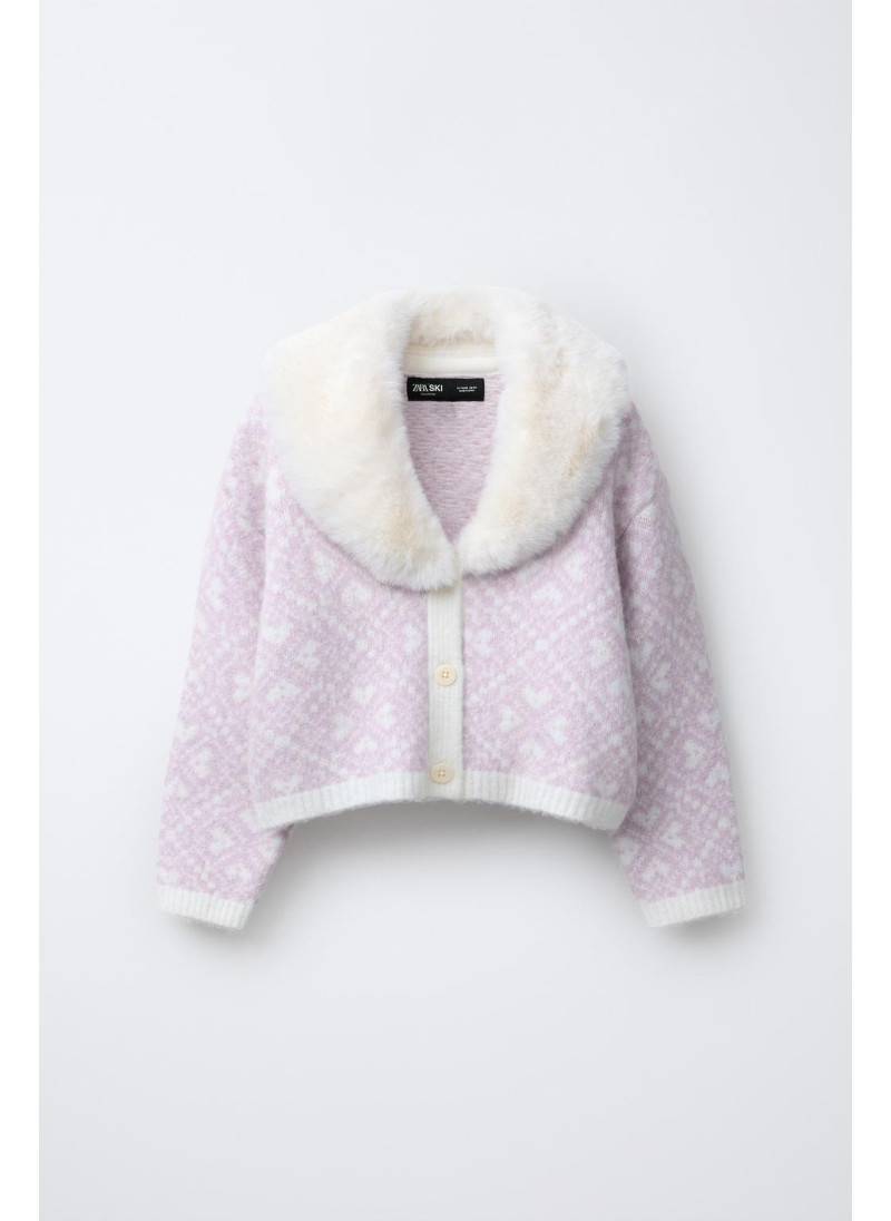 Кардиган с жаккардовым узором с отстёгивающимся воротником из искусственного меха - коллекция лыжной моды Кардиган с жаккардовым узором с отстёгивающимся воротником из искусственного меха - коллекция лыжной моды