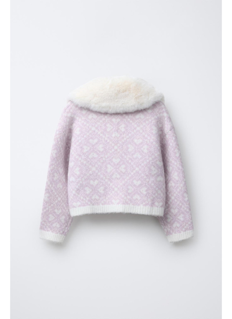 Кардиган с жаккардовым узором с отстёгивающимся воротником из искусственного меха - коллекция лыжной моды Кардиган с жаккардовым узором с отстёгивающимся воротником из искусственного меха - коллекция лыжной моды