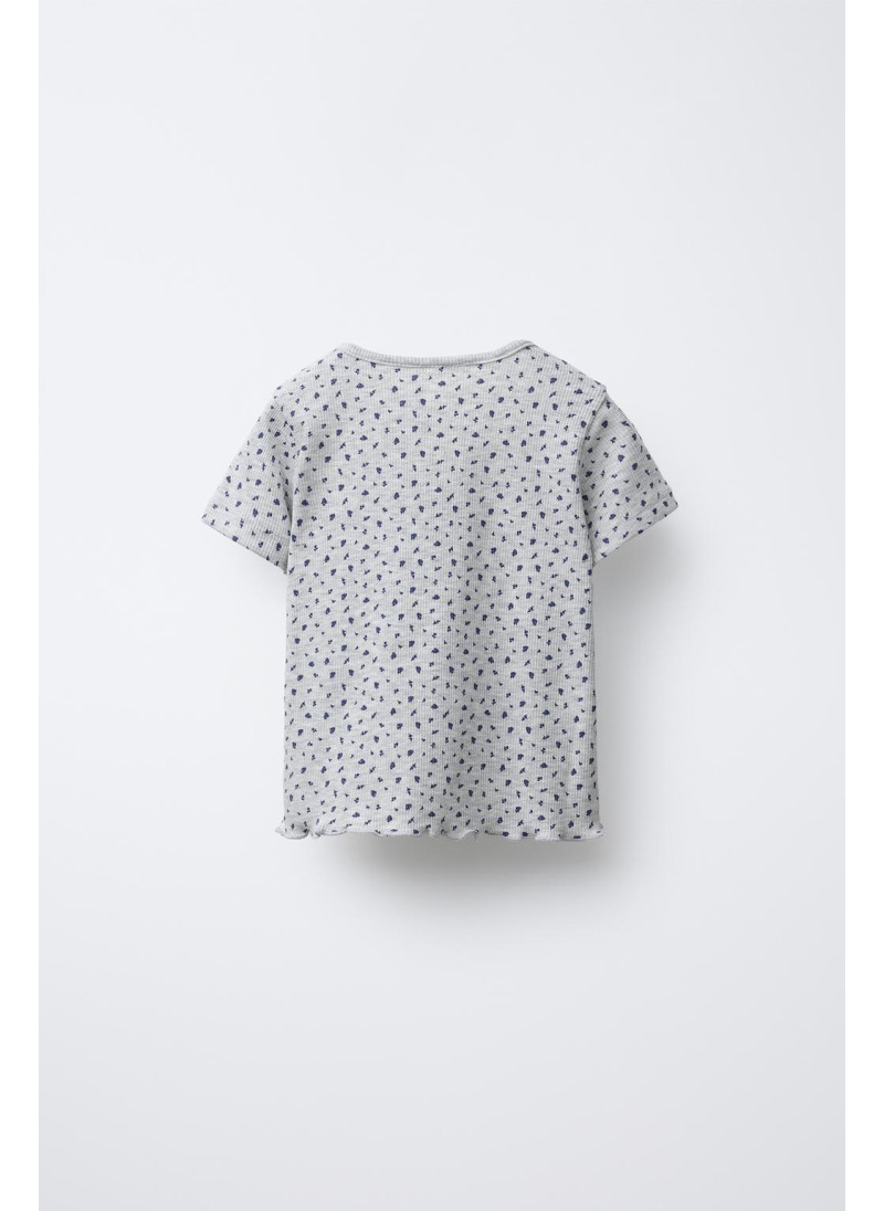 Футболка с рельефным узором и нашивкой в виде цветов и животного Футболка с рельефным узором и нашивкой в виде цветов и животного