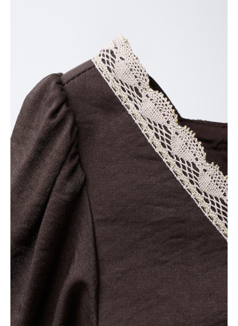 Платье из атласа с контрастным кружевом Платье из атласа с контрастным кружевом