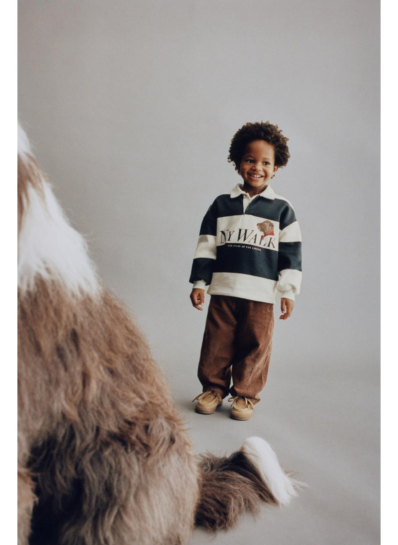 Поло в полоску с принтом со�...