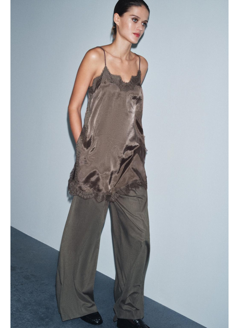 Топ-камисоль с кружевными а...