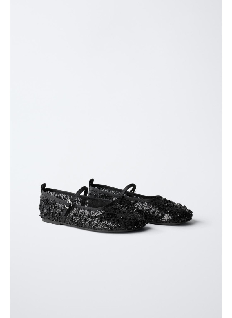 Балетки с пряжкой и бусинами Балетки с пряжкой и бусинами