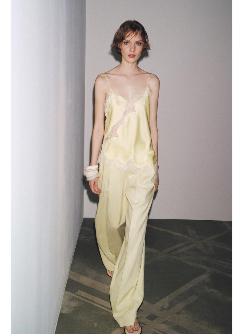 Топ-камисоль с кружевной отделкой zw collection Топ-камисоль с кружевной отделкой zw collection