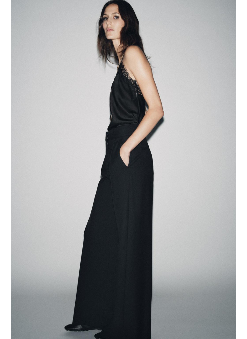 Топ-камисоль с кружевной отделкой zw collection Топ-камисоль с кружевной отделкой zw collection