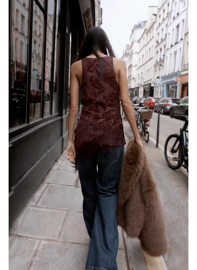 Асимметричный топ с оборками из деворе Асимметричный топ с оборками из деворе