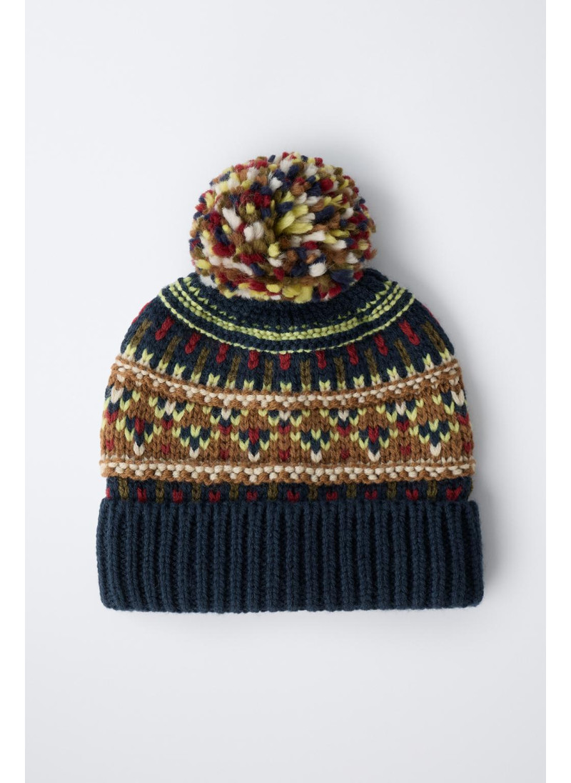 Шапка-бини из жаккардового трикотажа Шапка-бини из жаккардового трикотажа