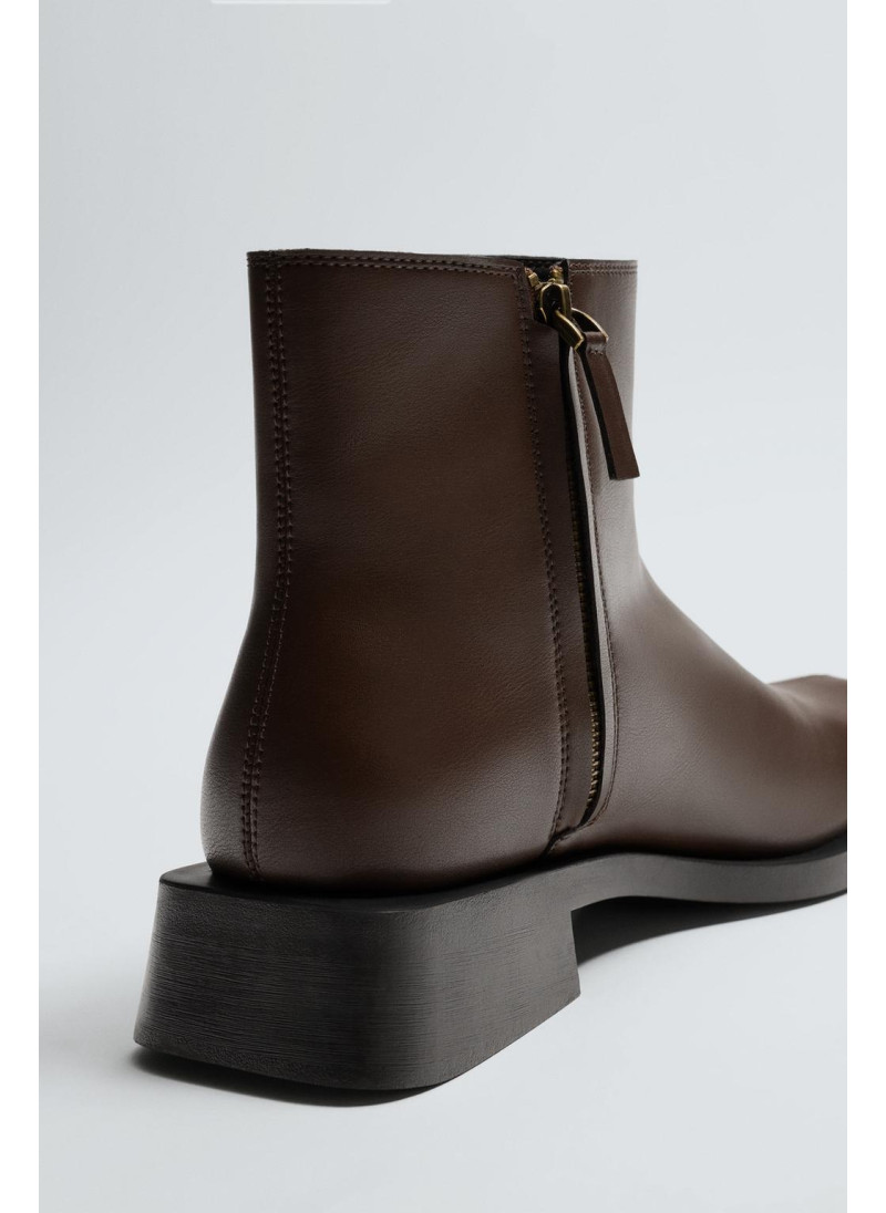 САПОГИ С ДЕКОРАТИВНОЙ СТРОЧКОЙ САПОГИ С ДЕКОРАТИВНОЙ СТРОЧКОЙ