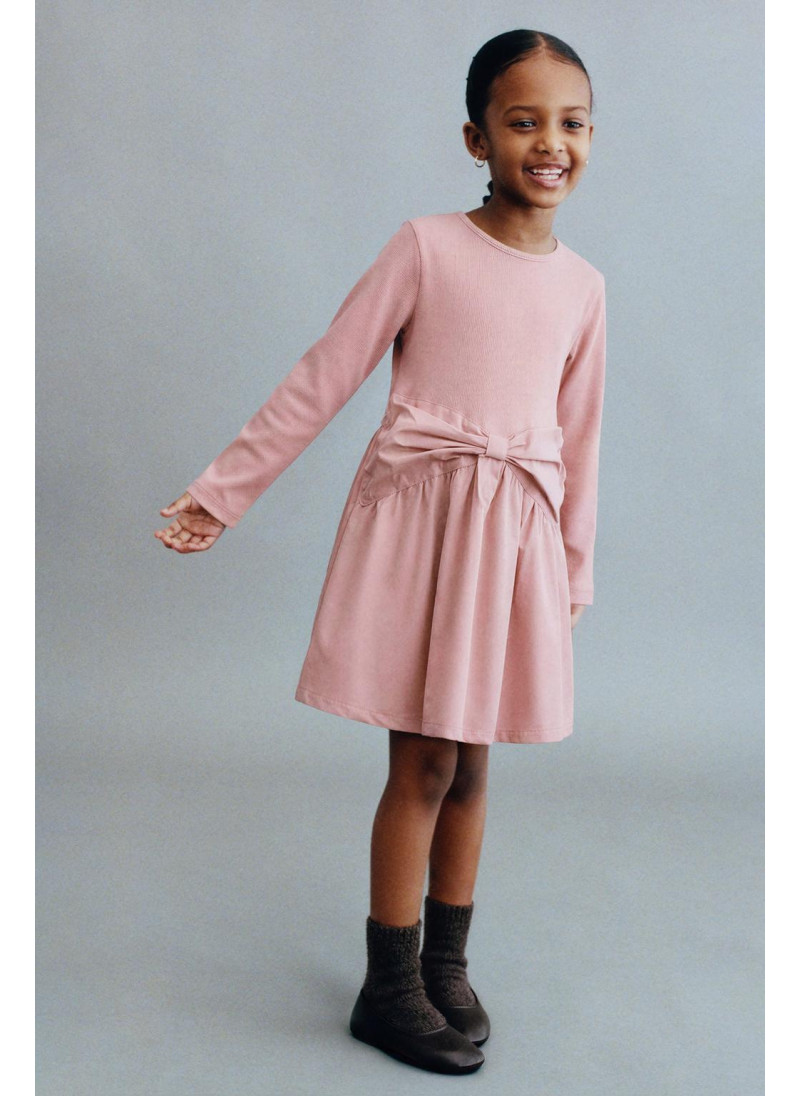 КОМБИНИРОВАННОЕ ПЛАТЬЕ В РУБЧИК С БАНТОМ КОМБИНИРОВАННОЕ ПЛАТЬЕ В РУБЧИК С БАНТОМ