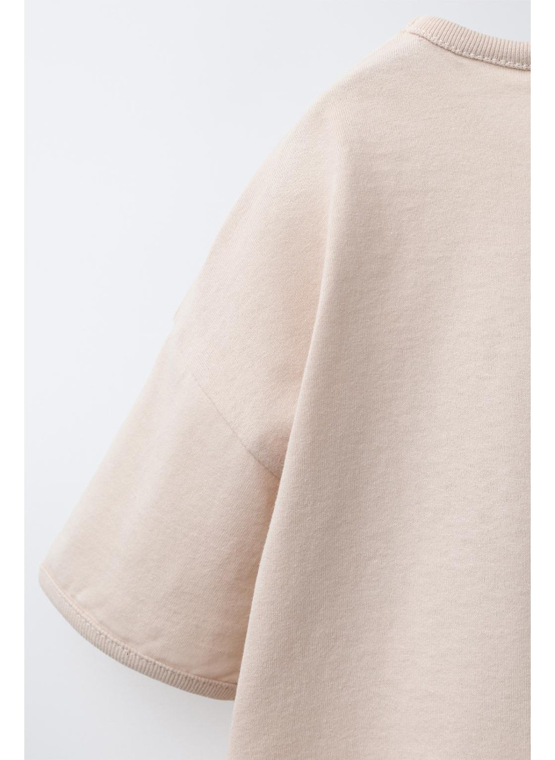 ФУТБОЛКА С ТЕКСТОВЫМИ НАШИВКАМИ ФУТБОЛКА С ТЕКСТОВЫМИ НАШИВКАМИ