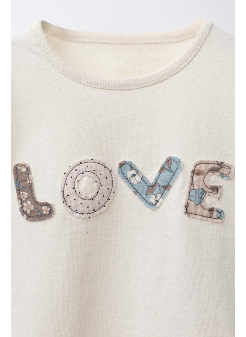 ФУТБОЛКА С ТЕКСТОВЫМИ НАШИВКАМИ ФУТБОЛКА С ТЕКСТОВЫМИ НАШИВКАМИ