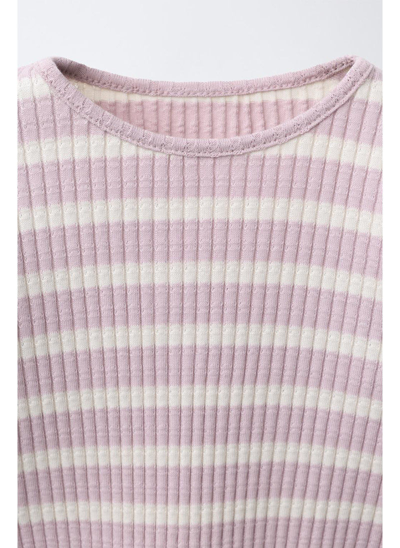 КОМПЛЕКТ ИЗ ФУТБОЛКИ И РАСКЛЕШЕННЫХ ЛЕГИНСОВ В РУБЧИК В ПОЛОСКУ КОМПЛЕКТ ИЗ ФУТБОЛКИ И РАСКЛЕШЕННЫХ ЛЕГИНСОВ В РУБЧИК В ПОЛОСКУ