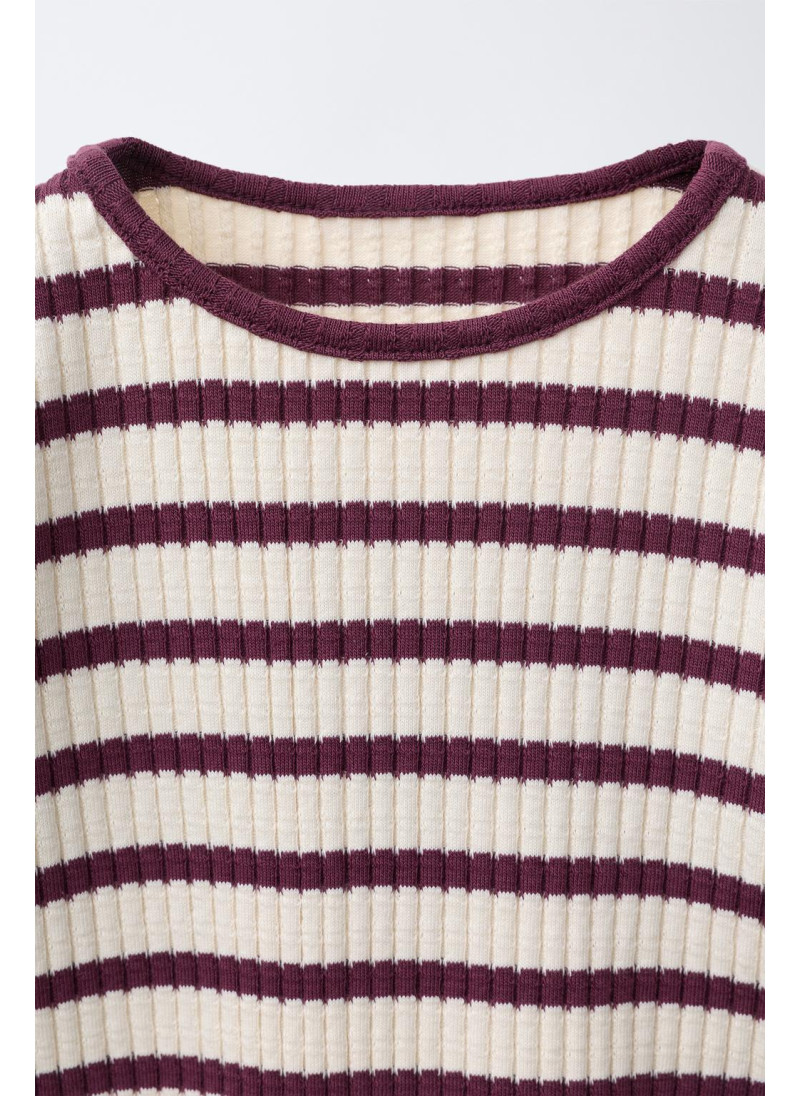 КОМПЛЕКТ ИЗ ФУТБОЛКИ И РАСКЛЕШЕННЫХ ЛЕГИНСОВ В РУБЧИК В ПОЛОСКУ КОМПЛЕКТ ИЗ ФУТБОЛКИ И РАСКЛЕШЕННЫХ ЛЕГИНСОВ В РУБЧИК В ПОЛОСКУ