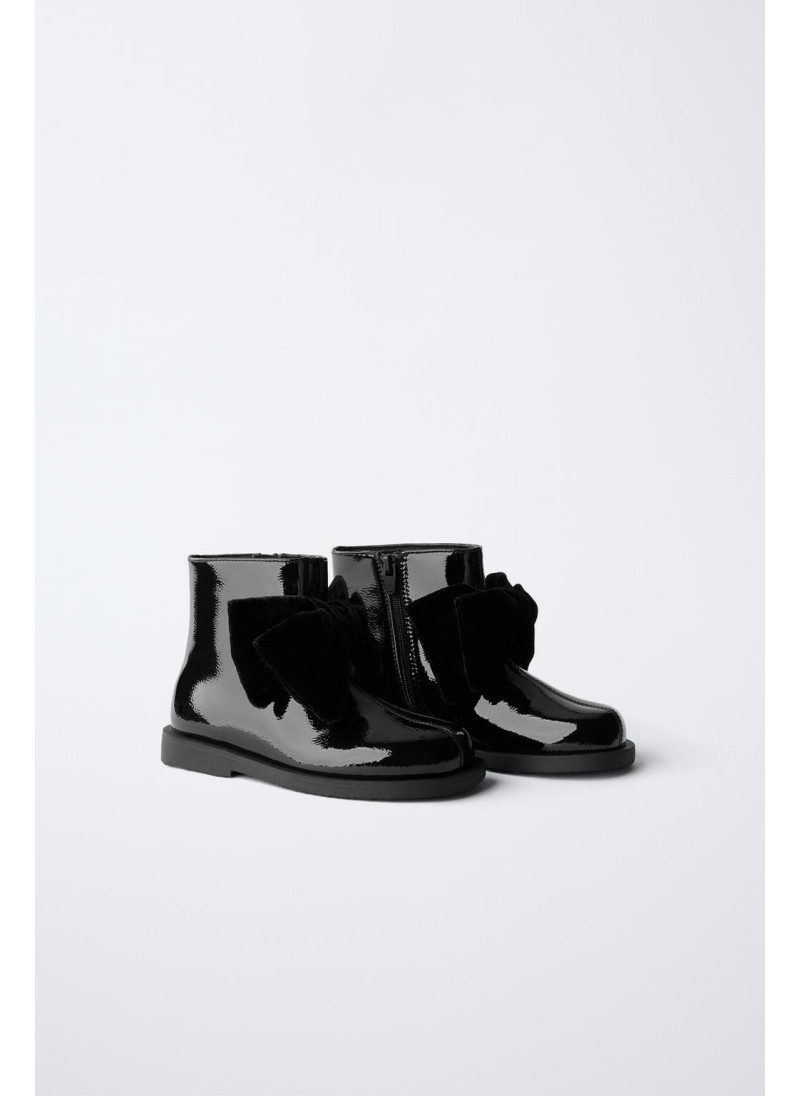 ЛАКИРОВАННЫЕ БОТИНКИ С БАНТОМ ЛАКИРОВАННЫЕ БОТИНКИ С БАНТОМ