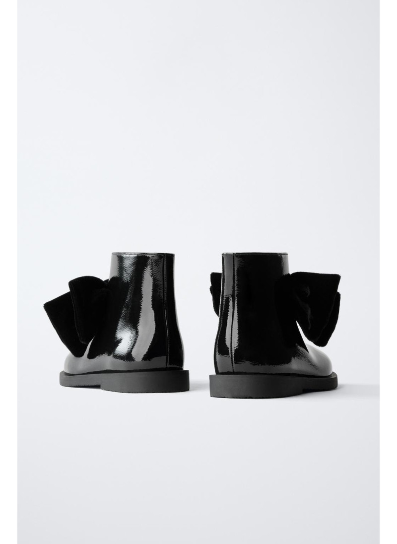 ЛАКИРОВАННЫЕ БОТИНКИ С БАНТОМ ЛАКИРОВАННЫЕ БОТИНКИ С БАНТОМ