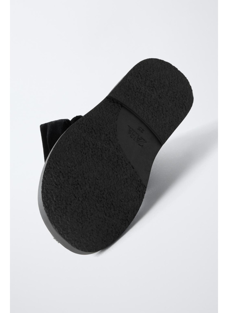 ЛАКИРОВАННЫЕ БОТИНКИ С БАНТОМ ЛАКИРОВАННЫЕ БОТИНКИ С БАНТОМ