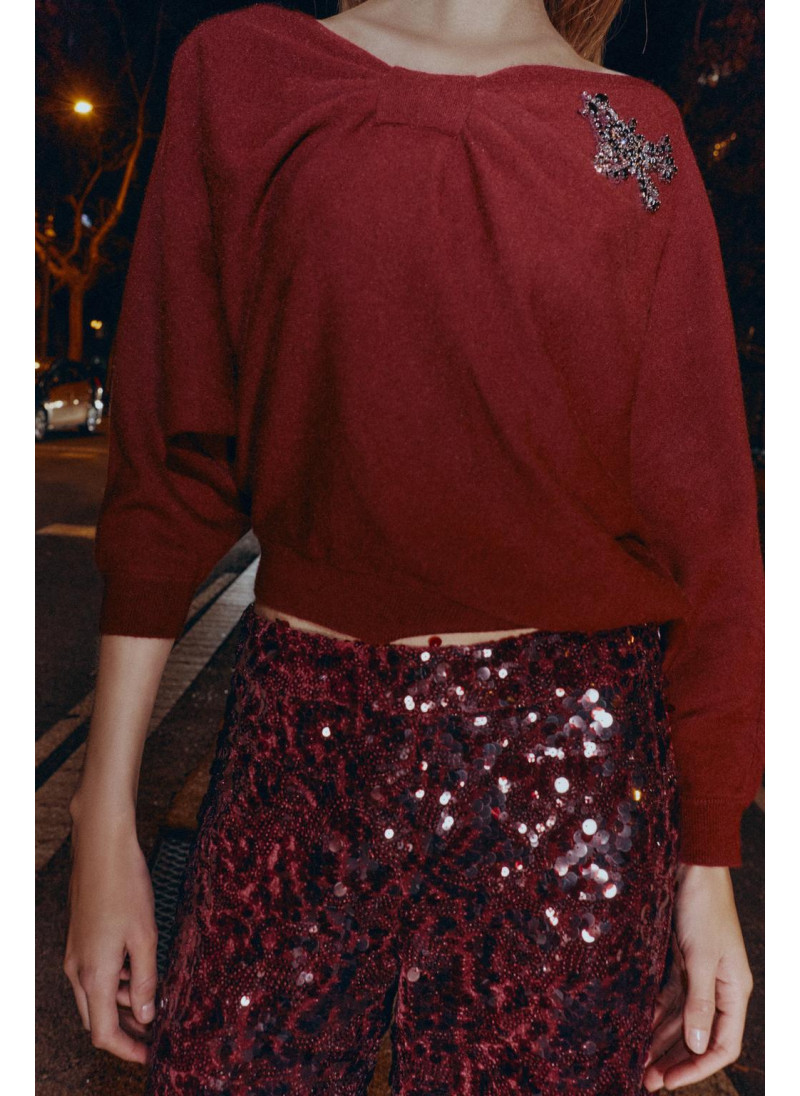 АСИММЕТРИЧНЫЙ СВИТЕР С ОТДЕЛКОЙ ИЗ СТРАЗ АСИММЕТРИЧНЫЙ СВИТЕР С ОТДЕЛКОЙ ИЗ СТРАЗ