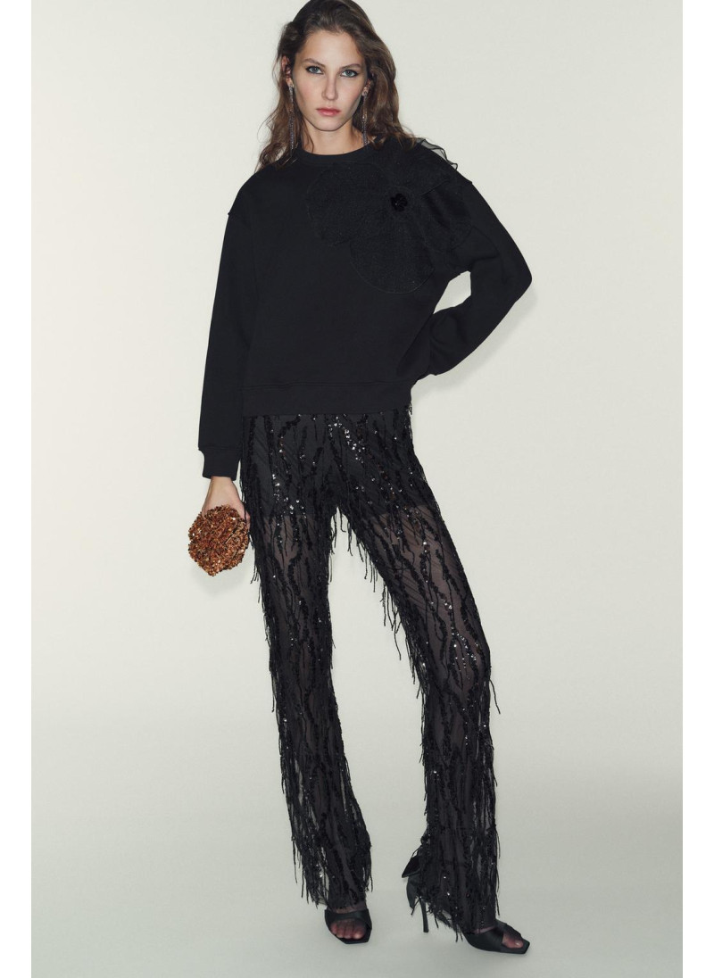 ТОЛСТОВКА ИЗ ОРГАНЗЫ С ЦВЕТ...