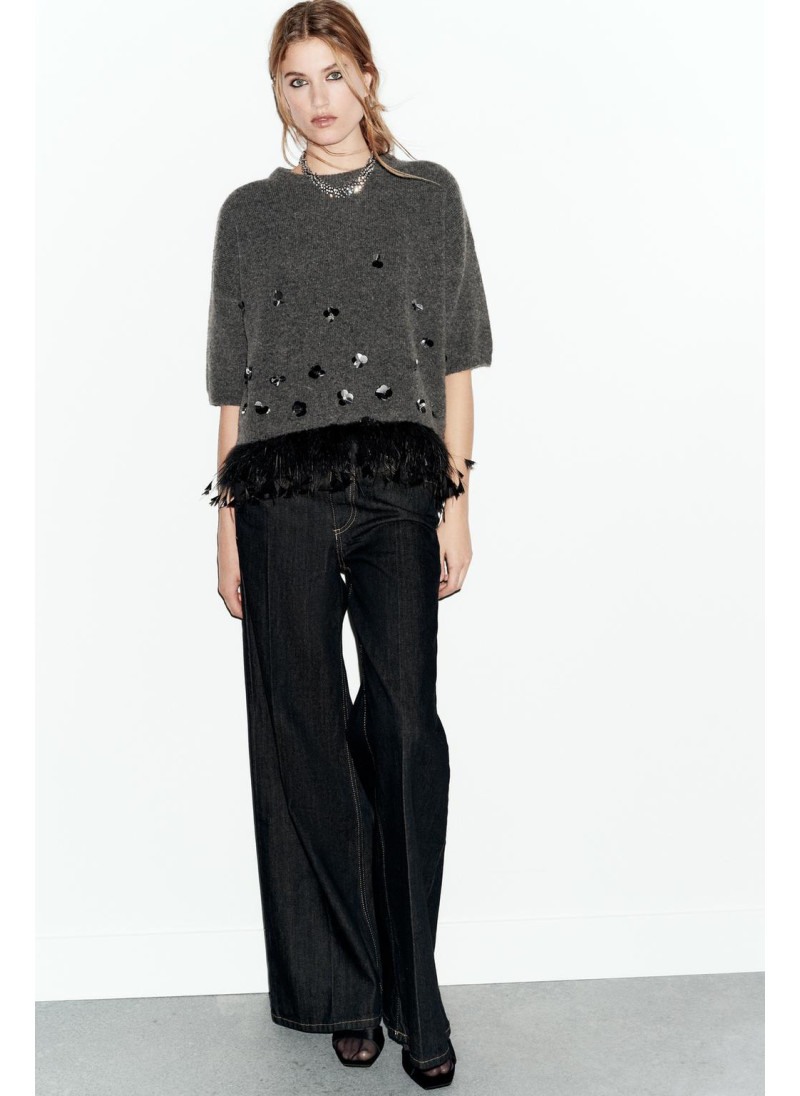 СВИТЕР ИЗ ШЕРСТИ С ПАЙЕТКАМ...