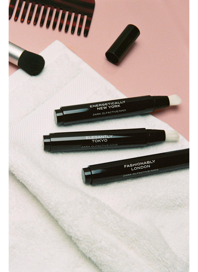 Набор кистей для нанесения парфюма вибрирующие города 3x 7мл (0.23 жидк.унц.) Набор кистей для нанесения парфюма вибрирующие города 3x 7мл (0.23 жидк.унц.)