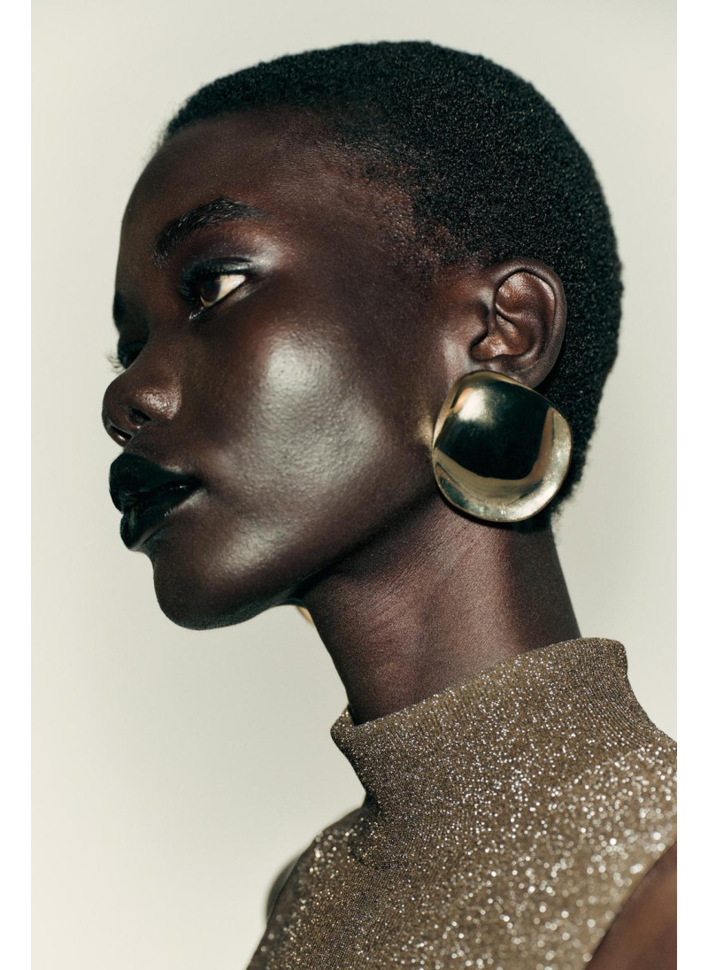 ПЛАТЬЕ БЕЗ РУКАВОВ С МЕТАЛЛИЗИРОВАННОЙ НИТЬЮ ПЛАТЬЕ БЕЗ РУКАВОВ С МЕТАЛЛИЗИРОВАННОЙ НИТЬЮ