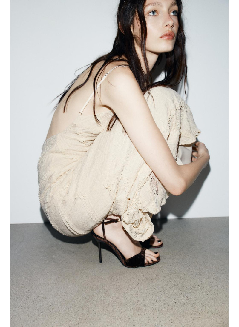 БАРХАТНЫЕ БОСОНОЖКИ НА КАБ�...