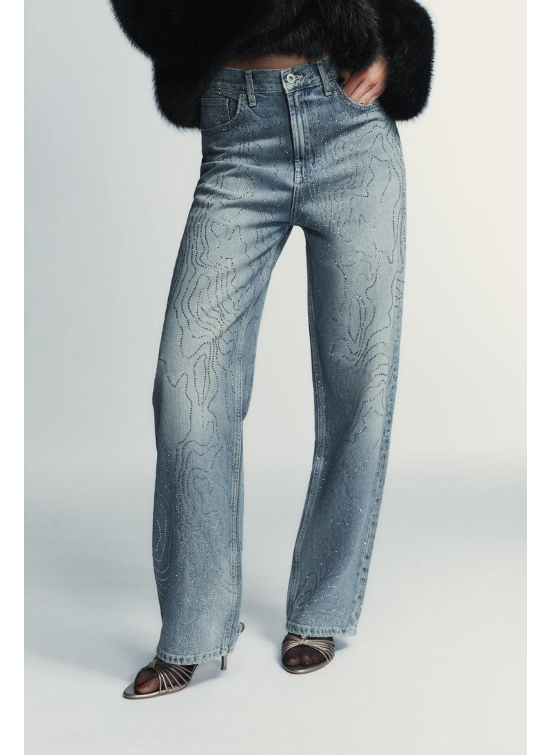 ДЖИНСЫ TRF ПРЯМОГО КРОЯ С ВЫСОКОЙ ПОСАДКОЙ И СТРАЗАМИ ДЖИНСЫ TRF ПРЯМОГО КРОЯ С ВЫСОКОЙ ПОСАДКОЙ И СТРАЗАМИ