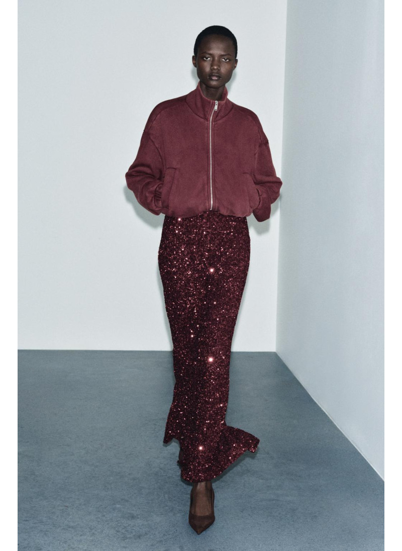 КУРТКА ИЗ МЯГКОЙ ТКАНИ С ЭФФЕКТОМ ПОТЕРТОСТИ КУРТКА ИЗ МЯГКОЙ ТКАНИ С ЭФФЕКТОМ ПОТЕРТОСТИ