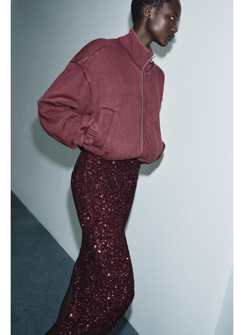 КУРТКА ИЗ МЯГКОЙ ТКАНИ С ЭФФЕКТОМ ПОТЕРТОСТИ КУРТКА ИЗ МЯГКОЙ ТКАНИ С ЭФФЕКТОМ ПОТЕРТОСТИ