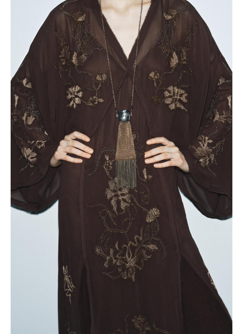 ПЛАТЬЕ С ВЫШИВКОЙ И БУСИНАМИ ИЗ ОГРАНИЧЕННОЙ СЕРИИ ZW COLLECTION ПЛАТЬЕ С ВЫШИВКОЙ И БУСИНАМИ ИЗ ОГРАНИЧЕННОЙ СЕРИИ ZW COLLECTION