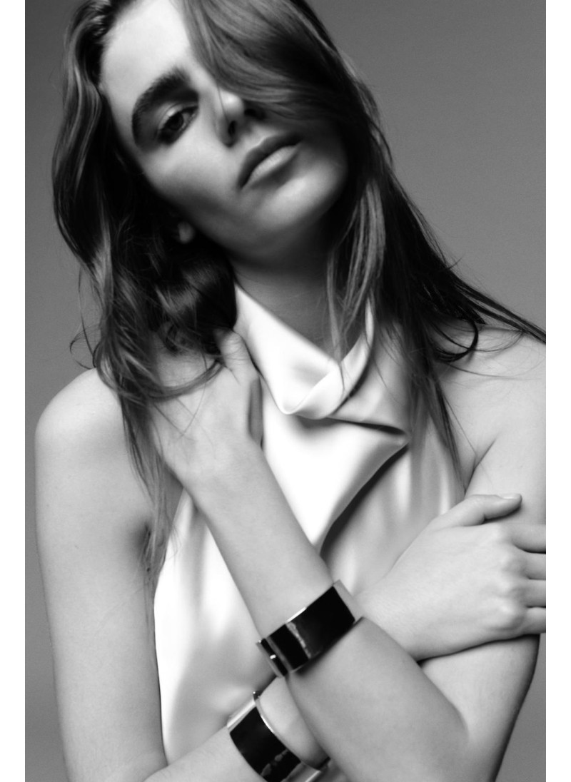 НАБОР ИЗ ДВУХ ЖЕСТКИХ МЕТАЛ...