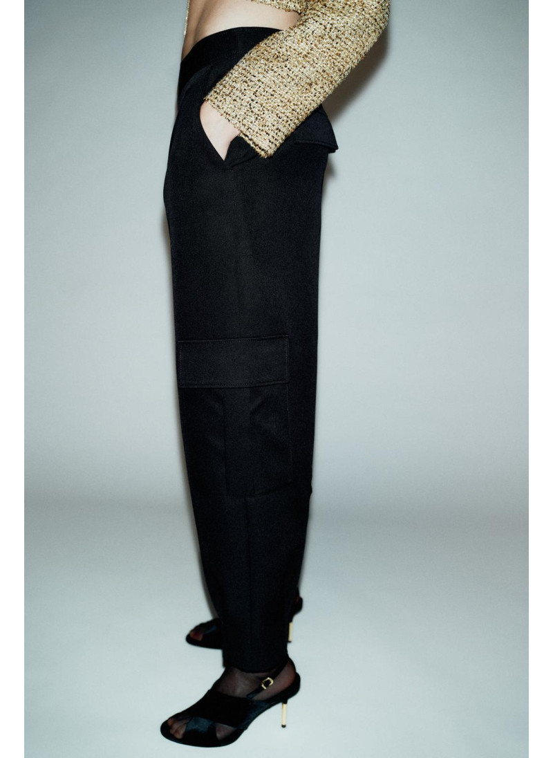 Брюки-морковки с карманами-грузовиками Брюки-морковки с карманами-грузовиками