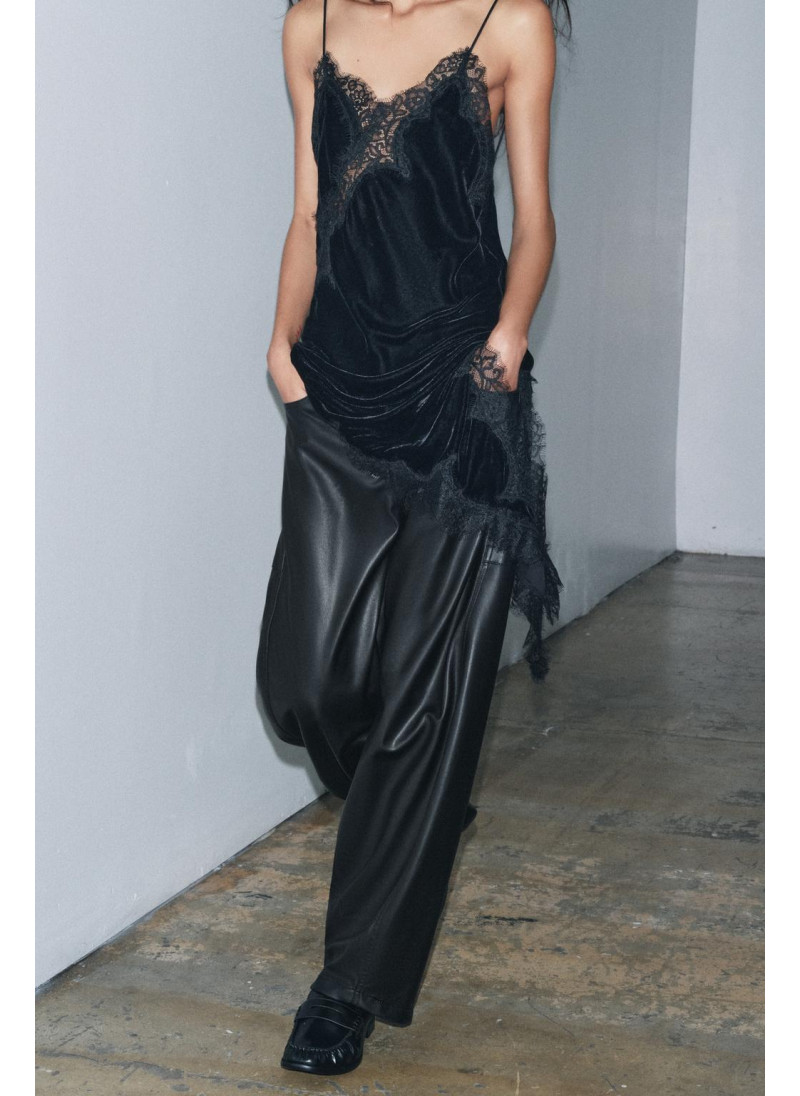 БРЮКИ BALLOON ИЗ ИСКУССТВЕННОЙ КОЖИ ZW COLLECTION БРЮКИ BALLOON ИЗ ИСКУССТВЕННОЙ КОЖИ ZW COLLECTION