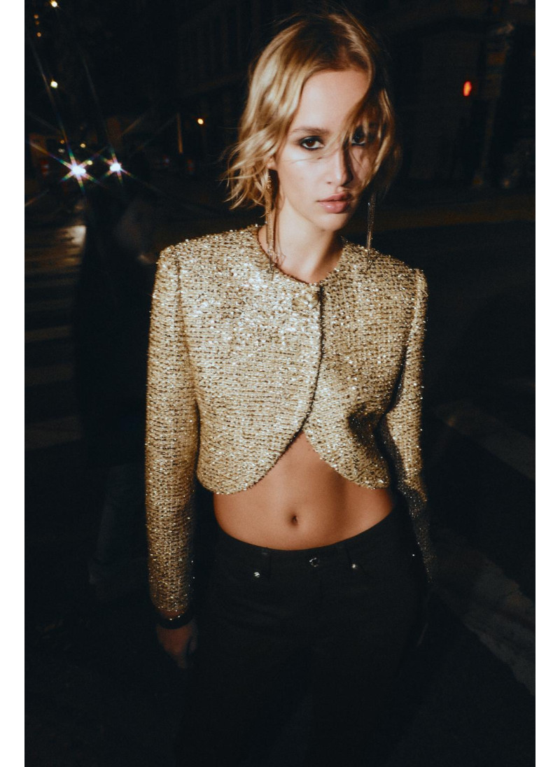 УКОРОЧЕННАЯ ЖАККАРДОВАЯ КУ...